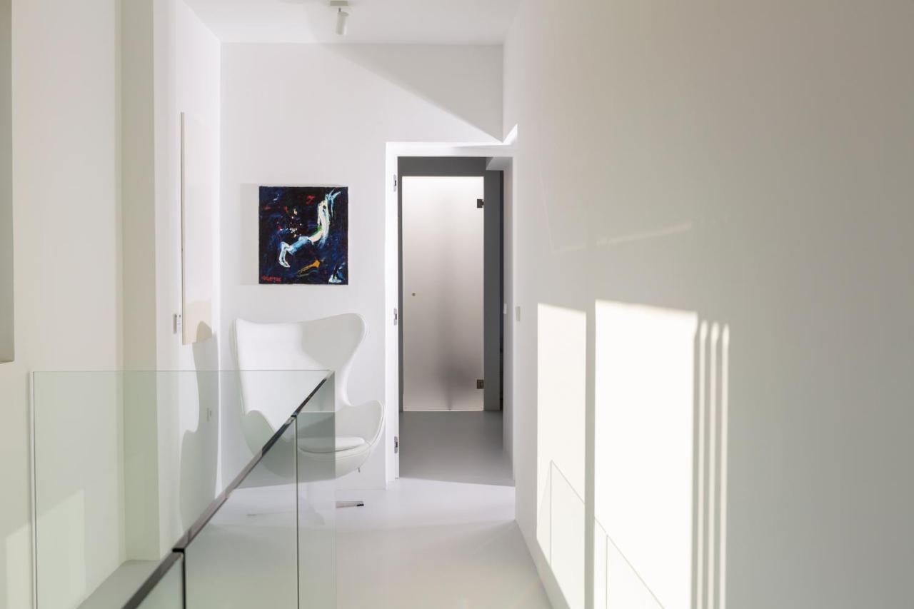 Kuro Beach House - Oceanfront Luxury & 25M Pool 아클리아 외부 사진